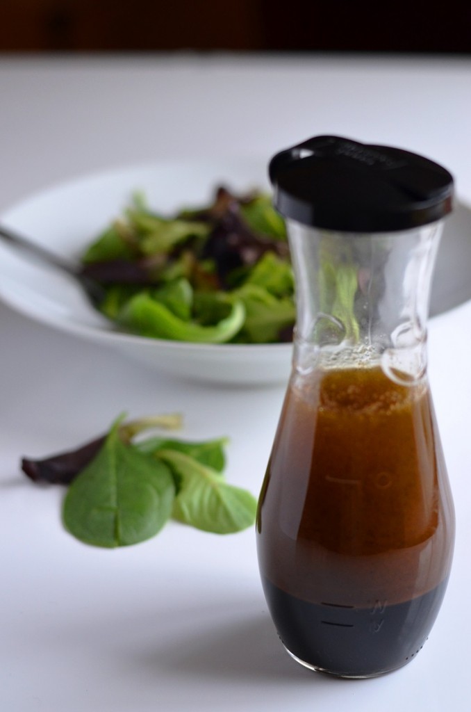 Easy Vinaigrette (Vinegarette) Salad Dressing