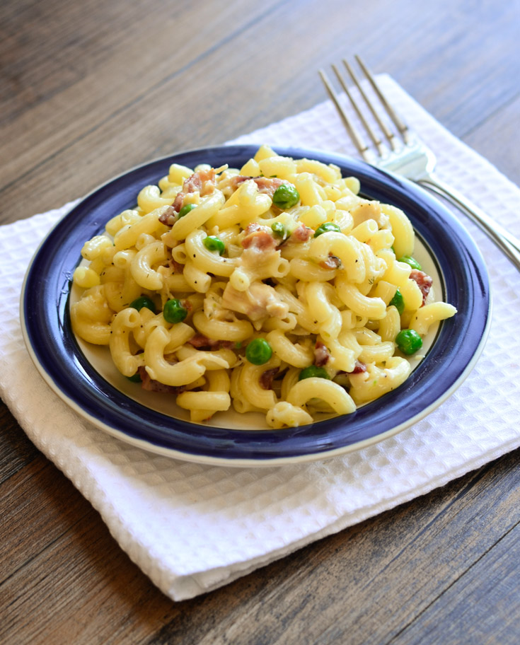 Havarti, Dill, and Yogurt Pasta with Peas, Bacon and Chicken