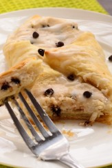 Cannoli Cheese Danish is a 30 minute easy treat perfect for breakfast or dessert!- The Spice Kit Recipes (www.thespicekitrecipes.com)